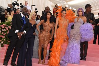 Corey Gamble, Kris Jenner, Kanye West, Kim Kardashian West, Kendall Jenner, Kylie Jenner e Travis Scott al Met Gala 2019