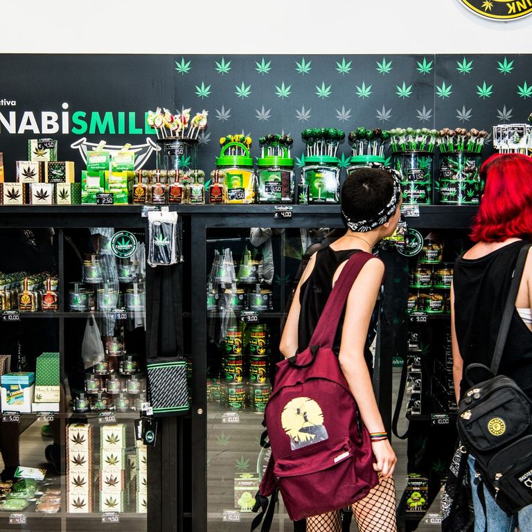 Un negozio di cannabis light