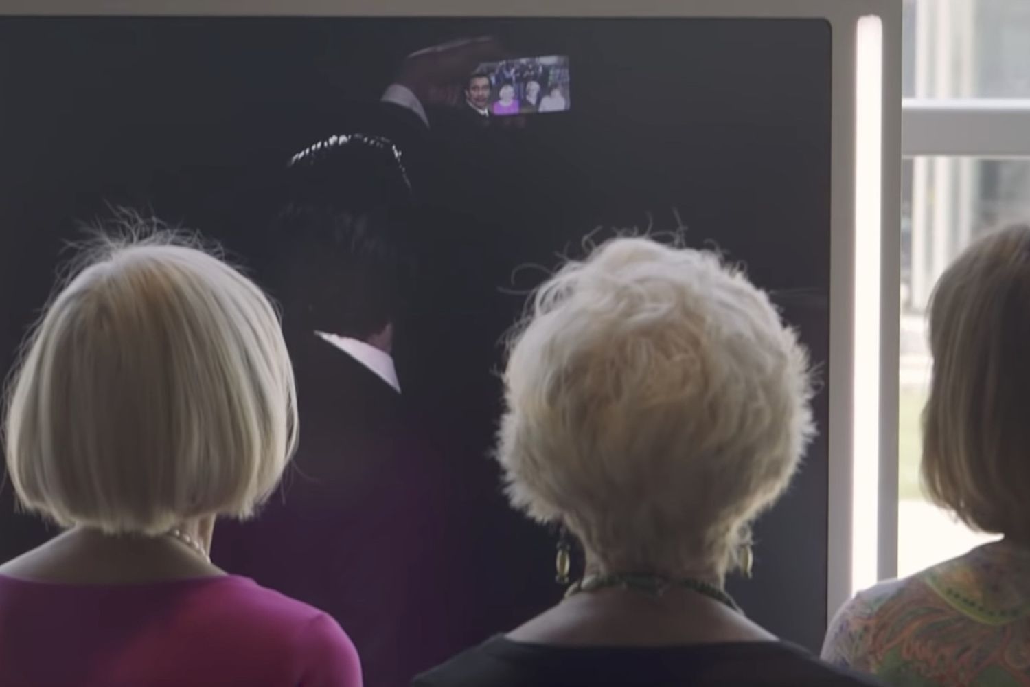 un fotogramma del video Behind the Scene: Dali Lives&nbsp;