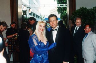 &nbsp;Jeff Koons e Ilona Staller all'epoca del loro matrimonio (EPA/AFP)