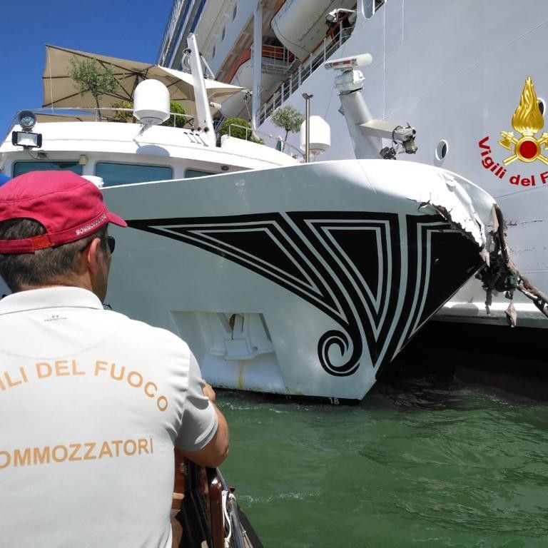 La collisione tra la Msc Opera e la River Princess a Venezia&nbsp;