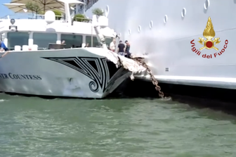 La 'River Countess' danneggiata dallo scontro con la Msc Opera