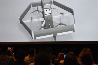 Il drone per la consegna dei pacchi presentato da Amazon