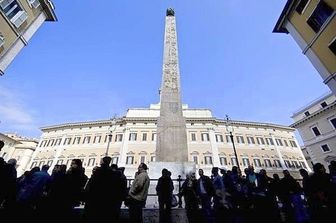 Sit-in davanti a Montecitorio per Radio Radicale