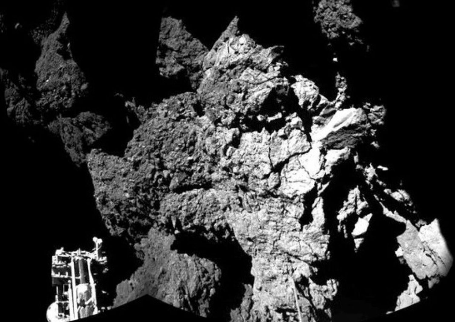 "Buongiorno Terra", Philae si risveglia sulla cometa dopo 7 mesi di sonno