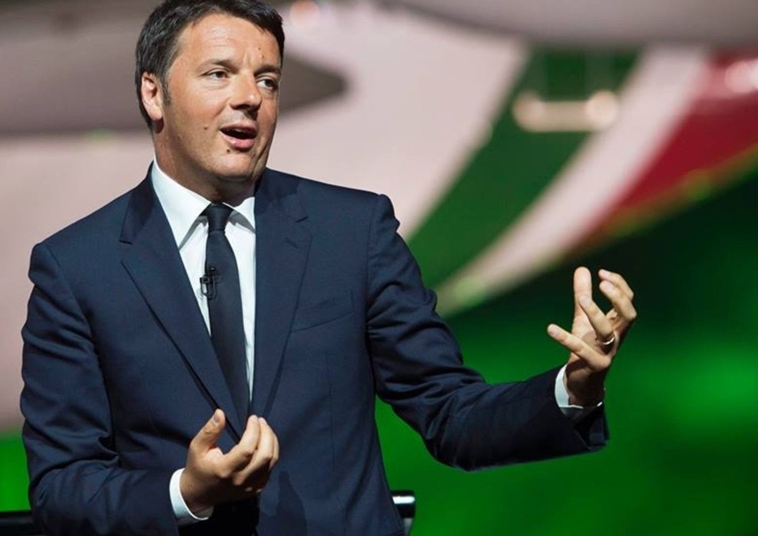 Renzi: "adesso basta, si cambia" Torno il 'Renzi 1' e riprendo il Pd