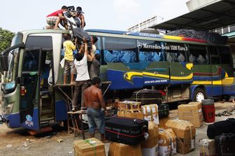 Un terminal di pullman in Indonesia