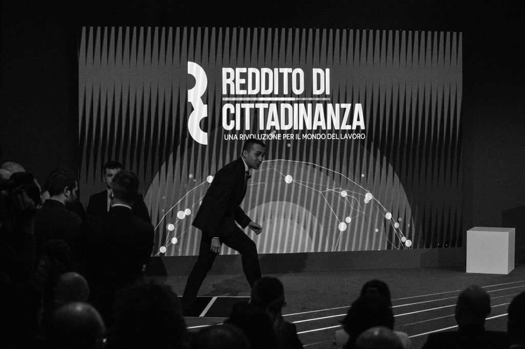 &nbsp;Luigi Di Maio, reddito di cittadinanza