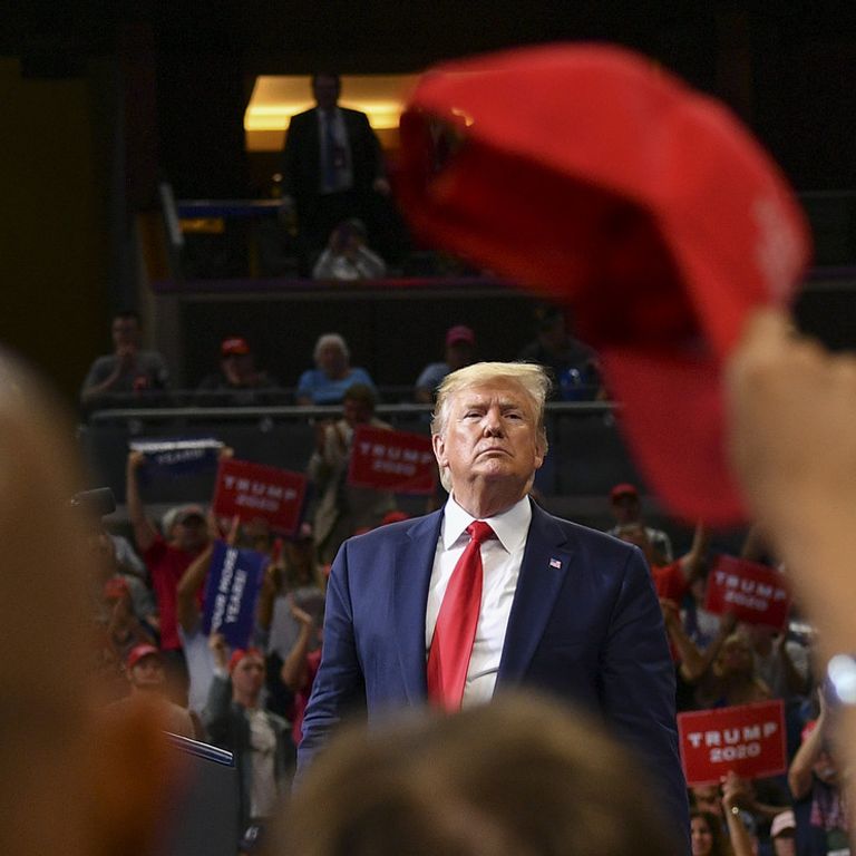 Donald Trump durante il comizio a Orlando