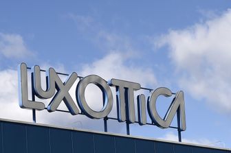 &nbsp;Luxottica
