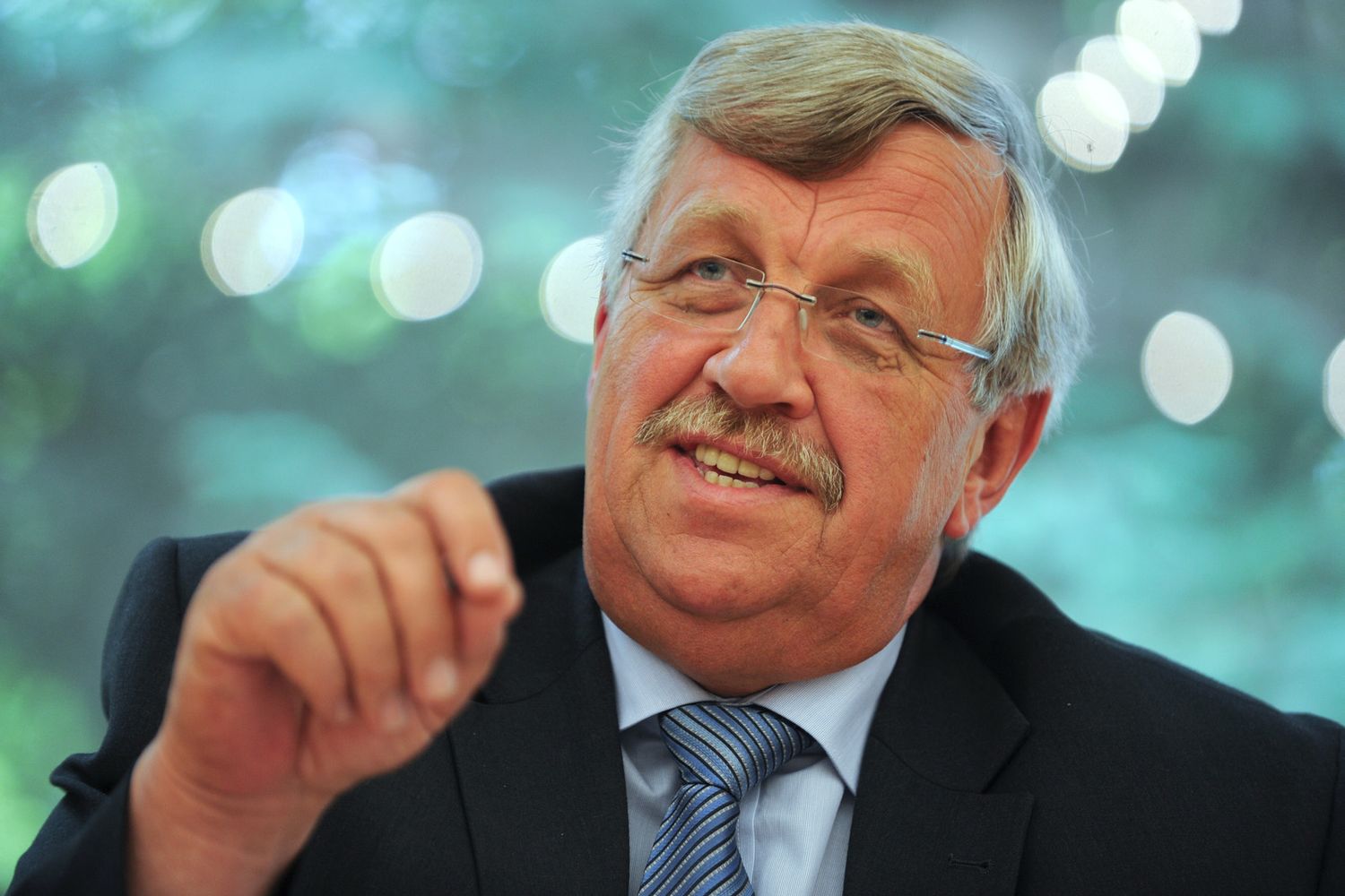 &nbsp;Walter Luebcke