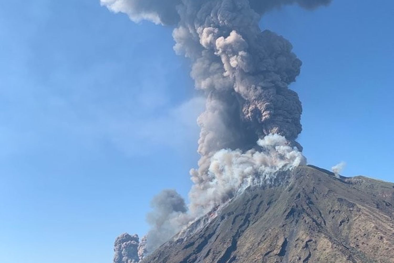Eruzione a Stromboli