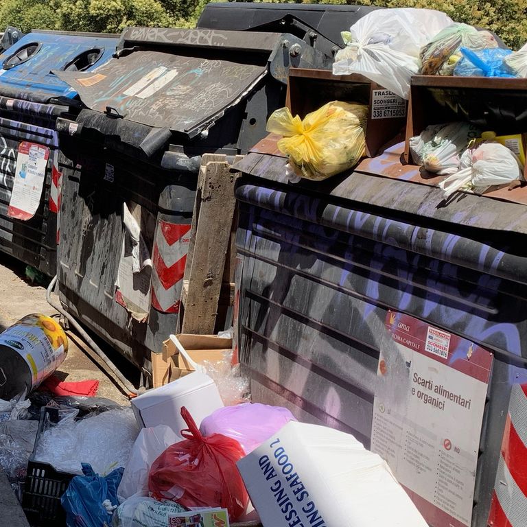 Rifiuti a Roma
