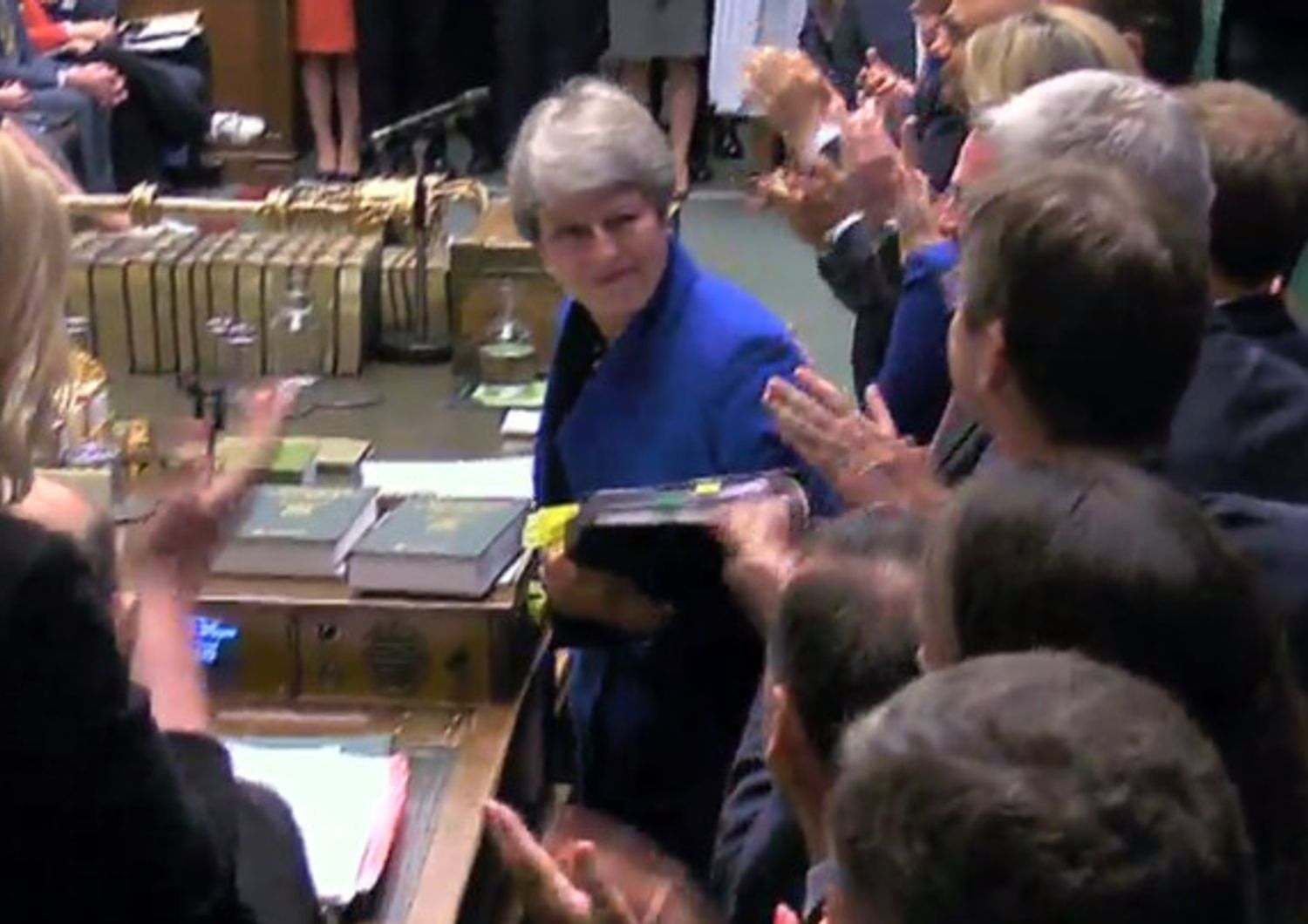 Gb: Hammond lascia, standing ovation per May