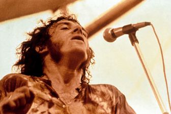 Joe Cocker a Woodstock (fotogramma dal film del 1970)