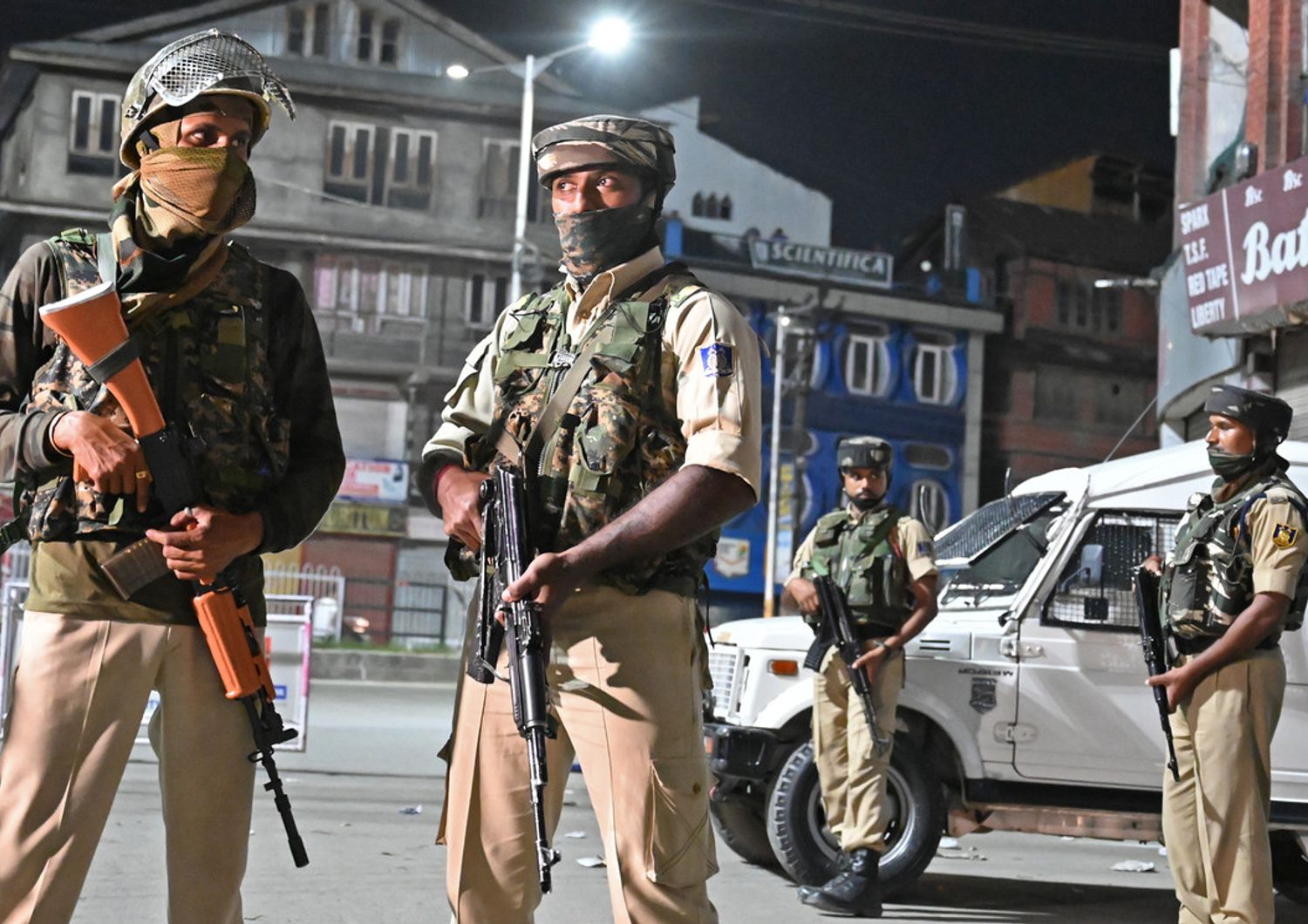 Polizia nel Kashmir, India