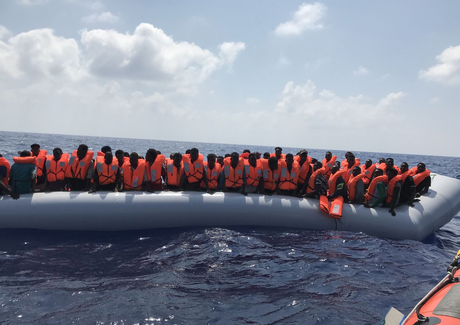 Migranti salvati da nave Ocean Viking