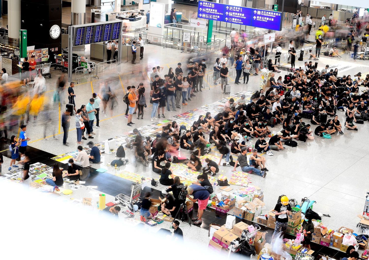 Le proteste aeroporto di Hong Kong