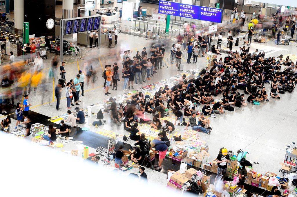Le proteste aeroporto di Hong Kong
