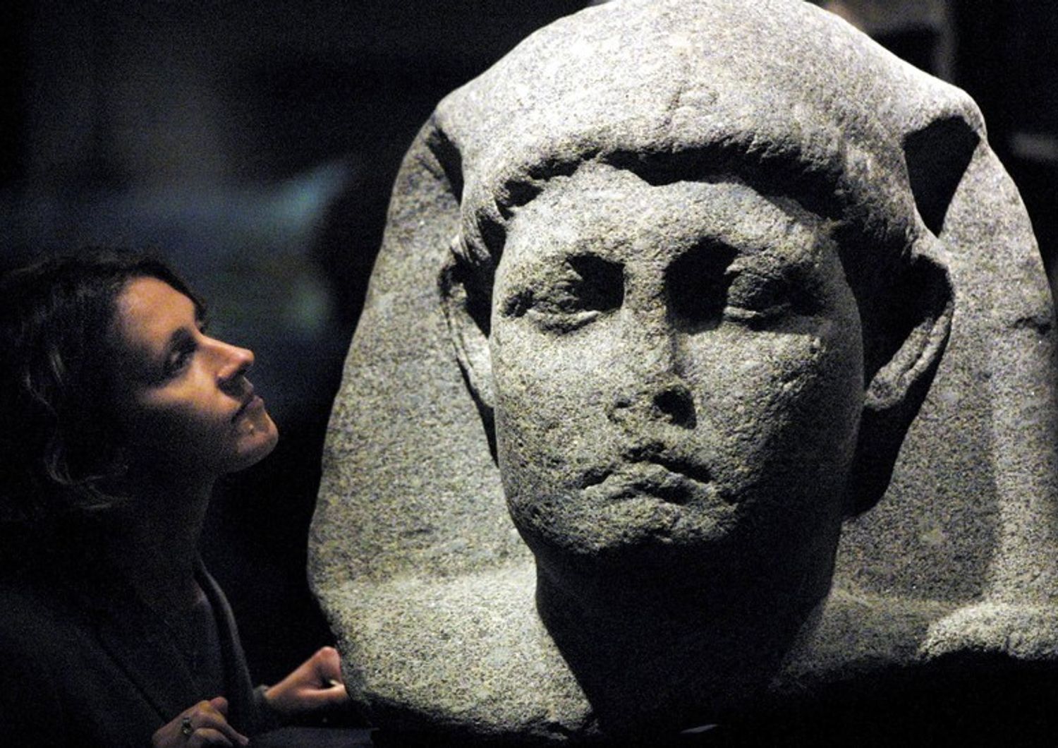 Una statua di Cleopatra al British Museum di Londra