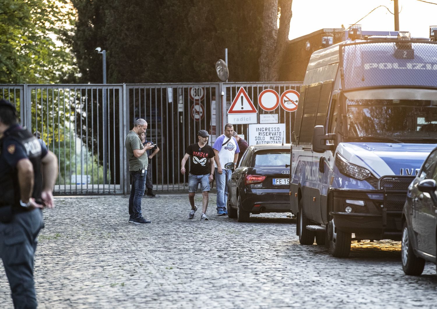 Davanti al Cimitero Flaminio dove era programmata la cerimonia funebre di Piscitelli