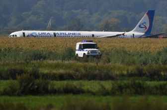 Atterraggio emergenza aereo russo