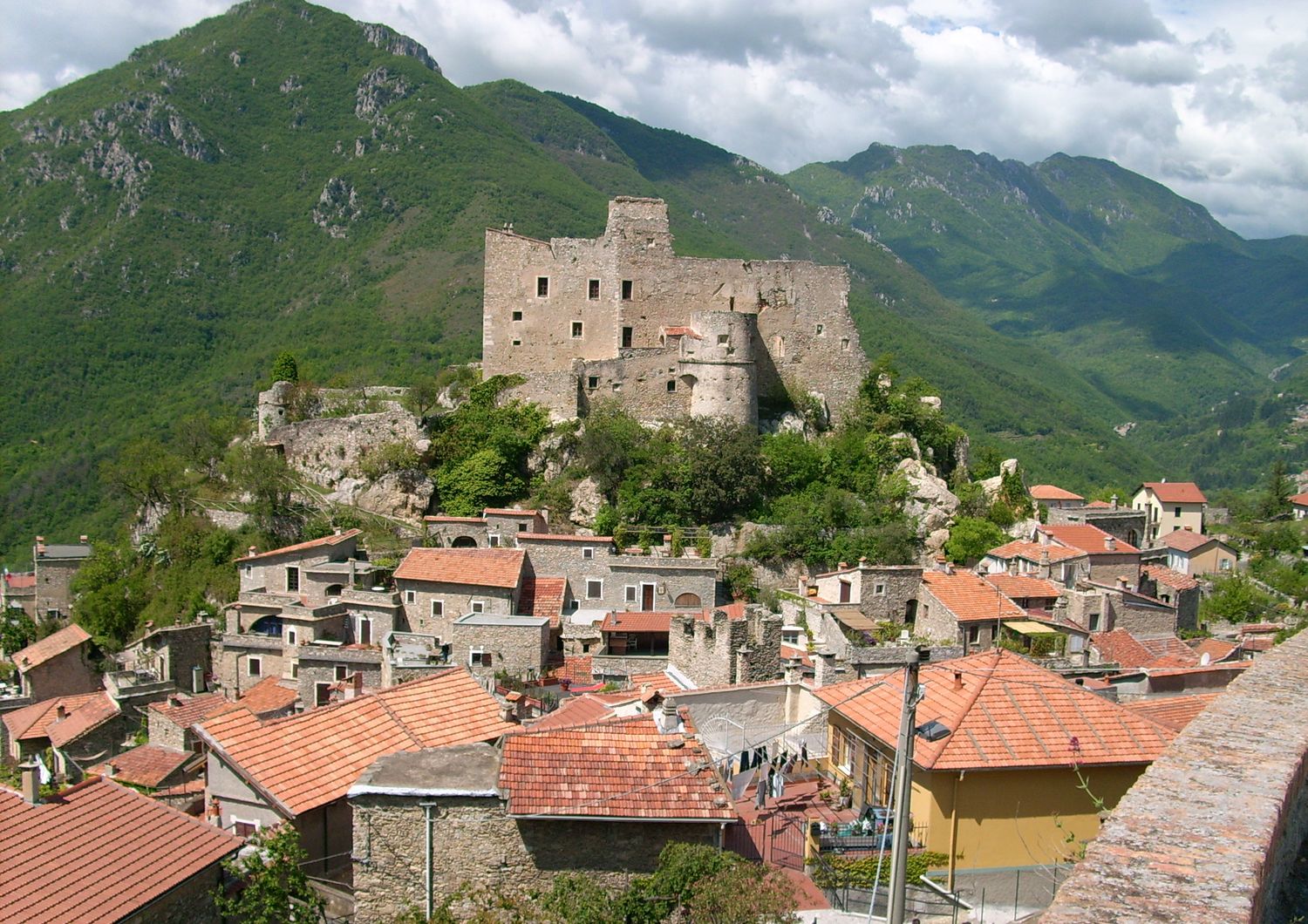 Castelvecchio di Rocca Barbena (Savona)