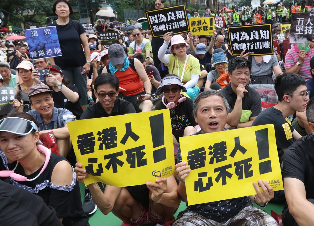 Hong Kong, protesta di Victoria Park&nbsp;