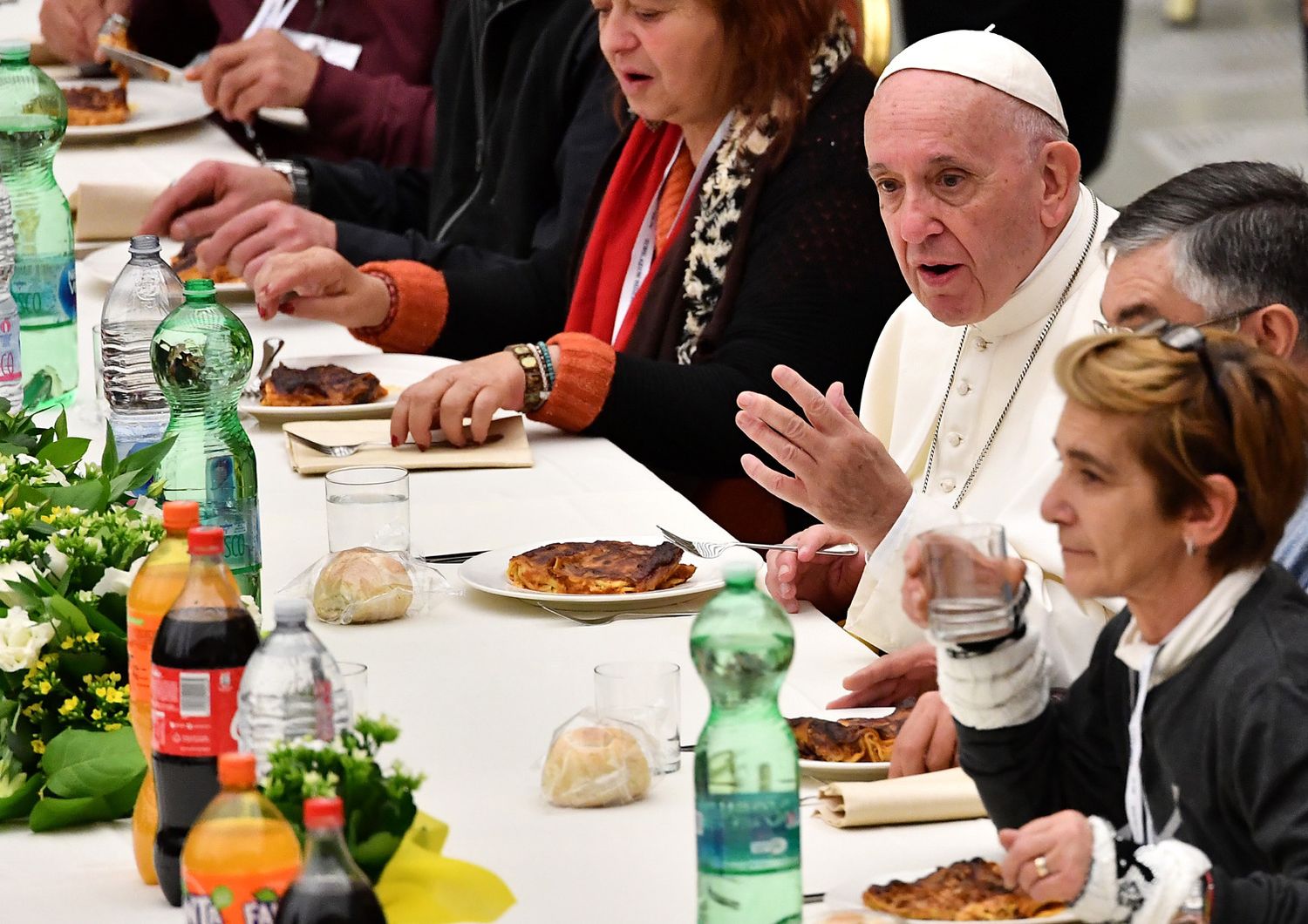 Papa Francesco alla cena con i poveri nel novembre 2018