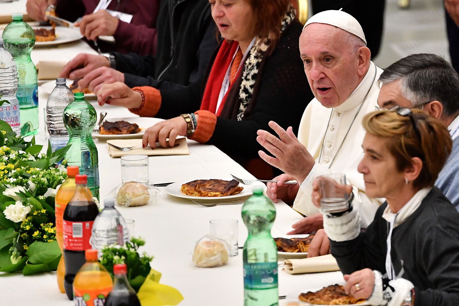 Papa Francesco alla cena con i poveri nel novembre 2018