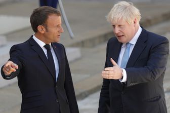 Emmanuel Macron e Boris Johnson