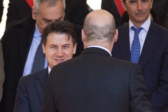 Giuseppe Conte e, di spalle, Nicola Zingaretti