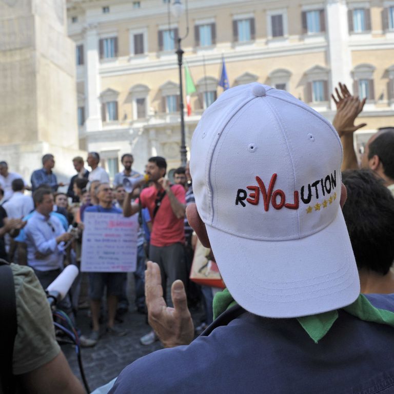 Movimento 5 stelle, manifestazione davanti Montecitorio
