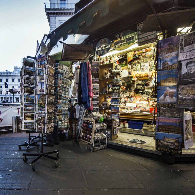 L'edicola di via del Corso, a Roma