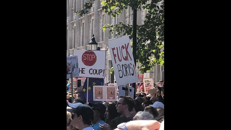 La manifestazione a Londra contro la sospensione del Parlamento&nbsp;