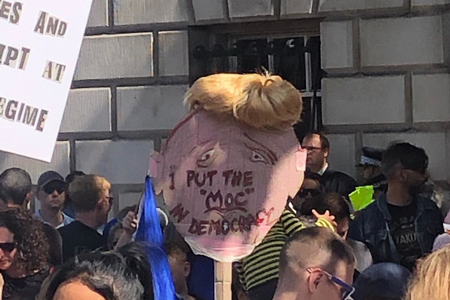 La manifestazione a Londra contro la sospensione del Parlamento&nbsp;