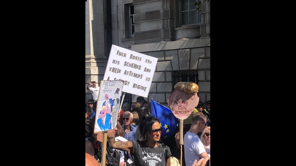 La manifestazione a Londra contro la sospensione del Parlamento&nbsp;