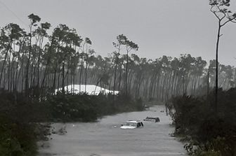 Le Bahamas attraversate dall'uragano Dorian
