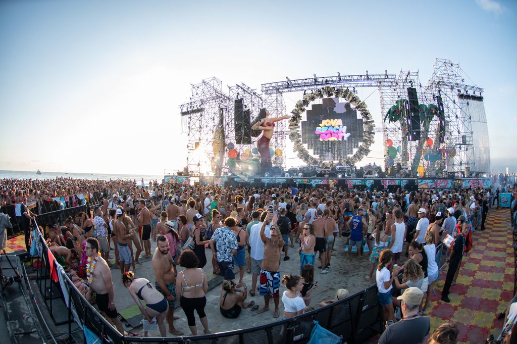 Jova Party Beach