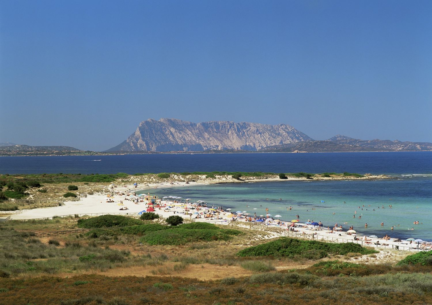 L'Isola di Tavolara vista dalla costa est della Sardegna