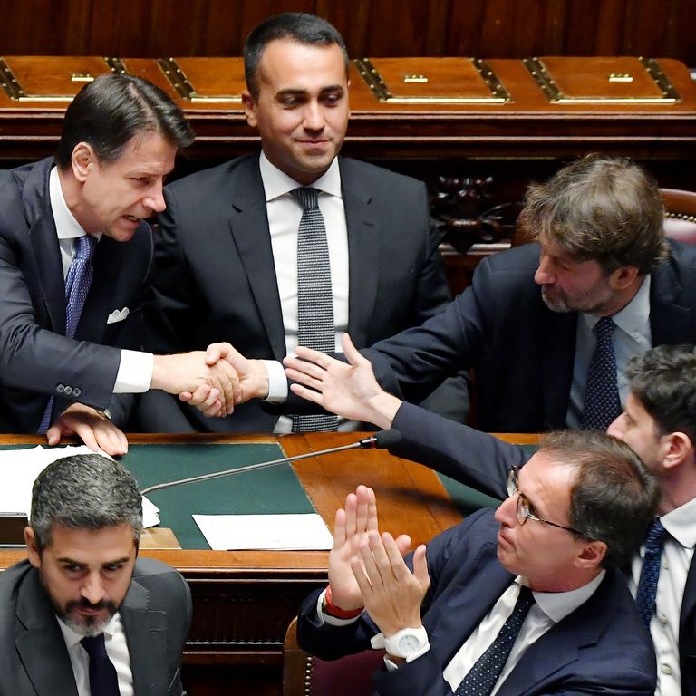 Fiducia al governo Conte alla Camera