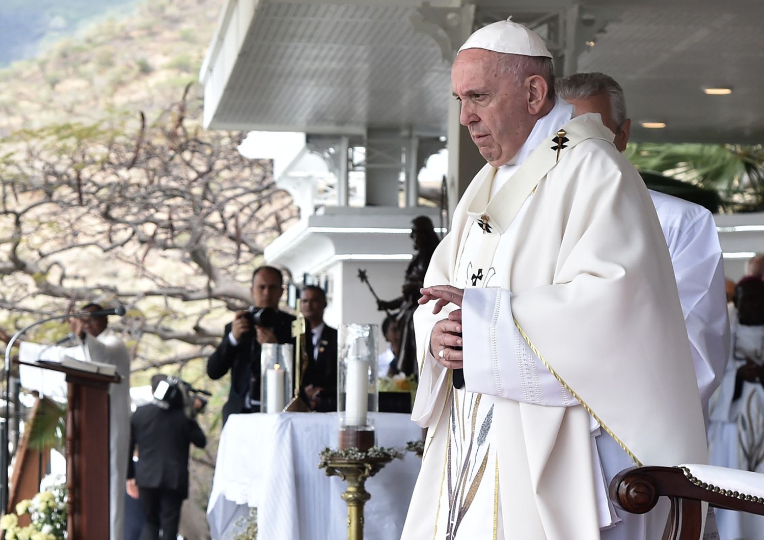 papa Francesco nella sua visita alle Mauritius