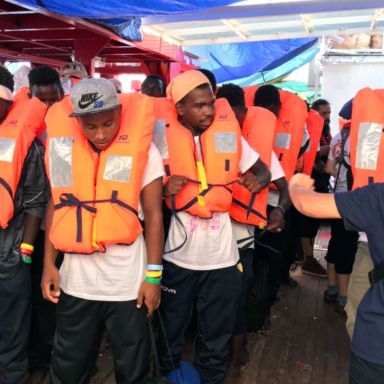 Migranti sulla Ocean Viking