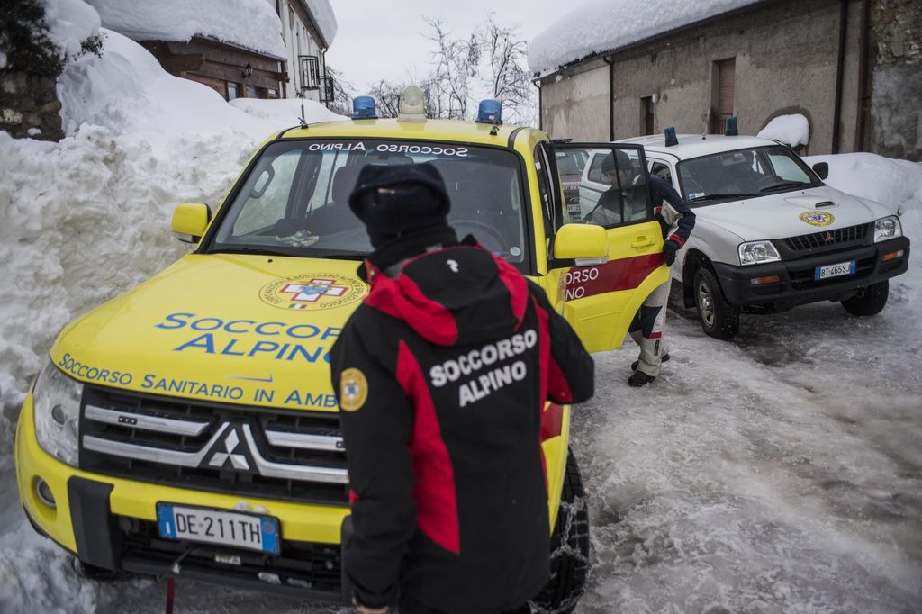 Uomini del soccorso alpino