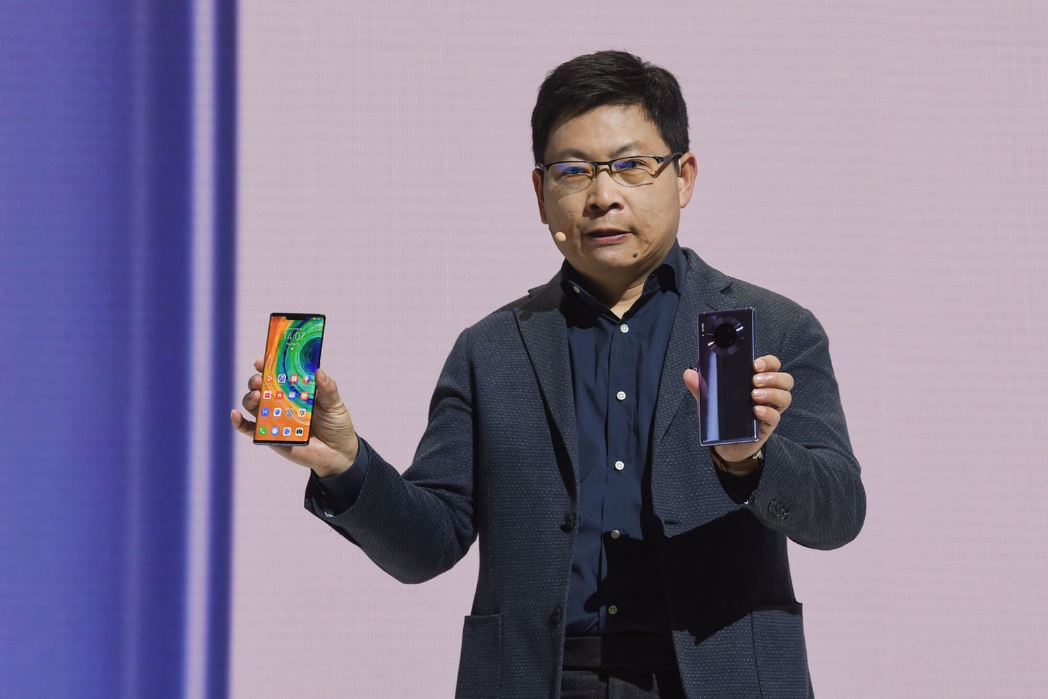 Richard Yu, ceo di Huawei, alla presentazione della serie Mate 30