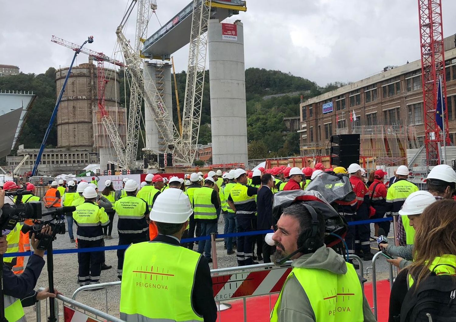 Il primo troncone del ponte di Genova