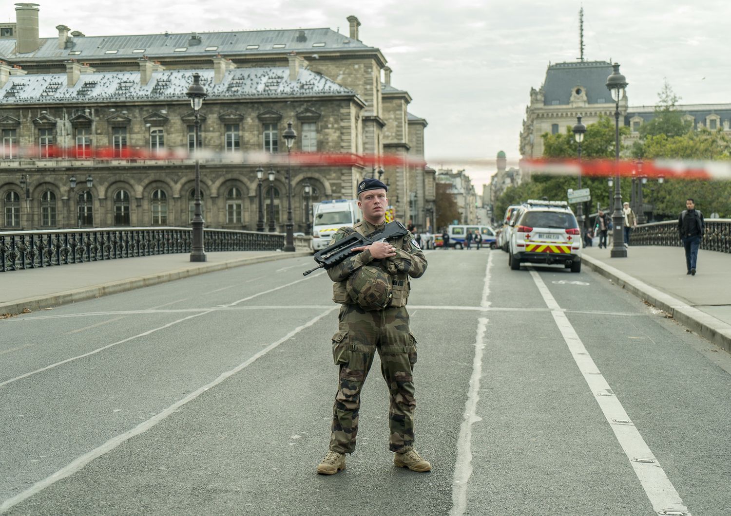 parigi strage poliziotti convertito islam