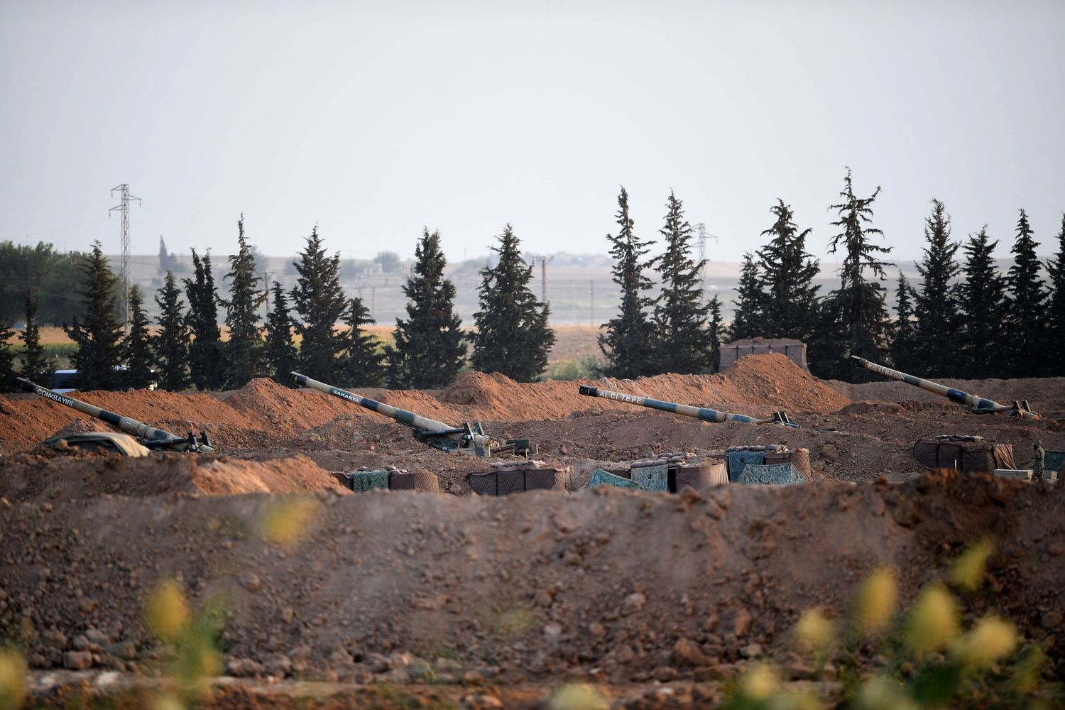 Mezzi militari turchi al confine con la Siria&nbsp;