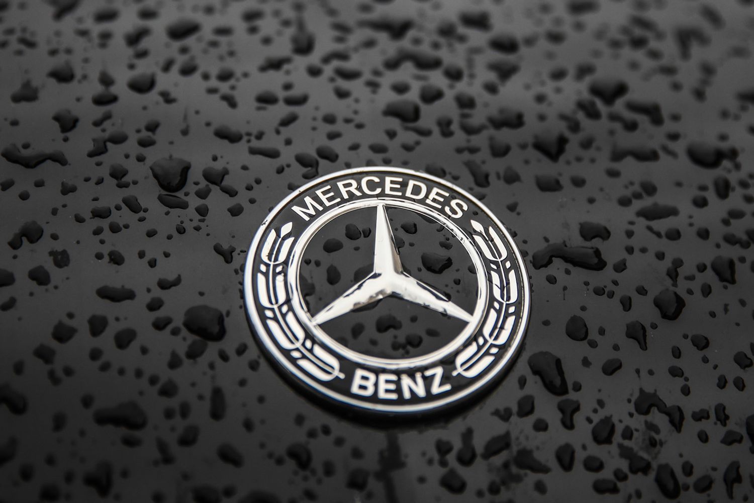 Il logo della Mercedes