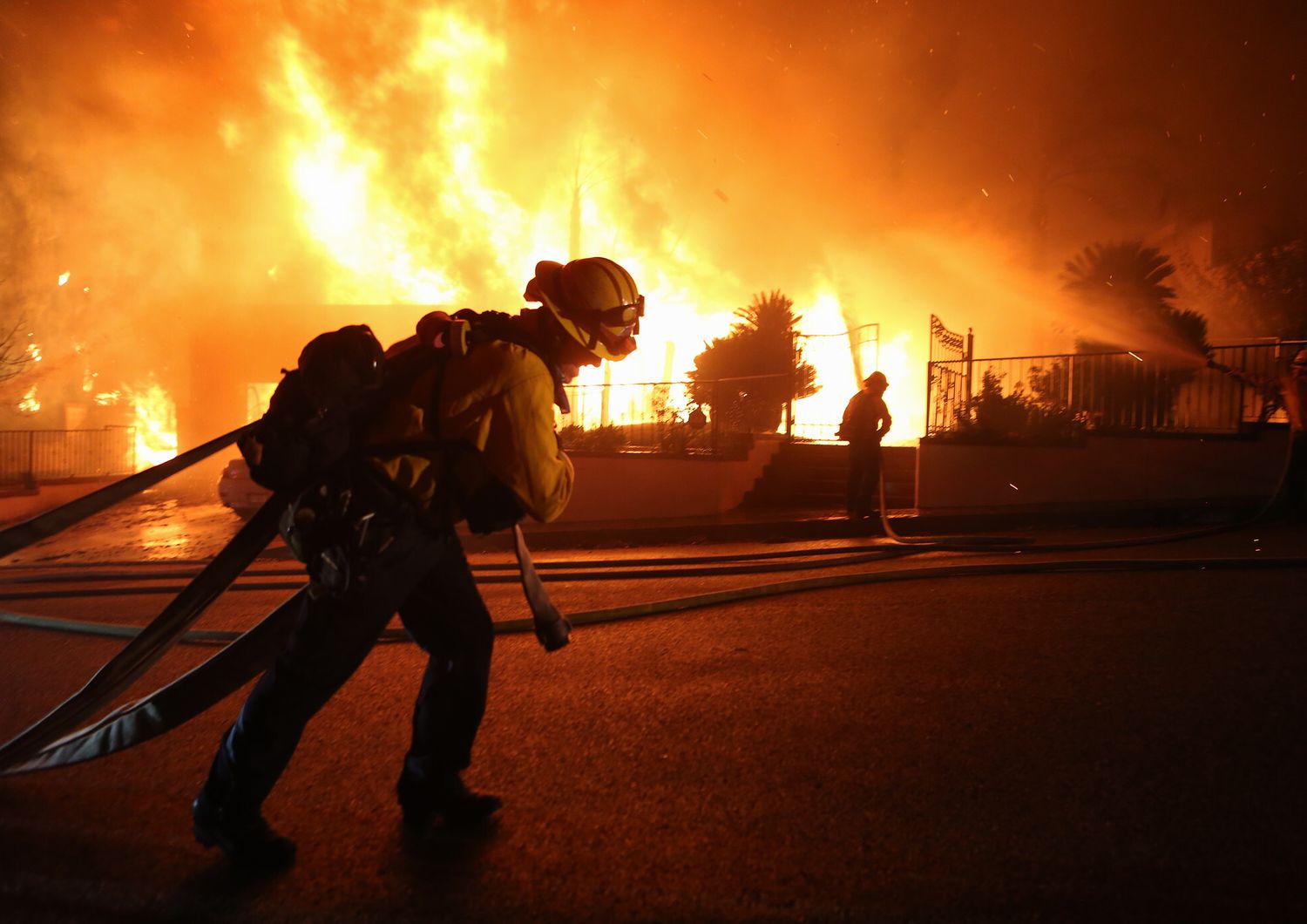 L'incendio in California